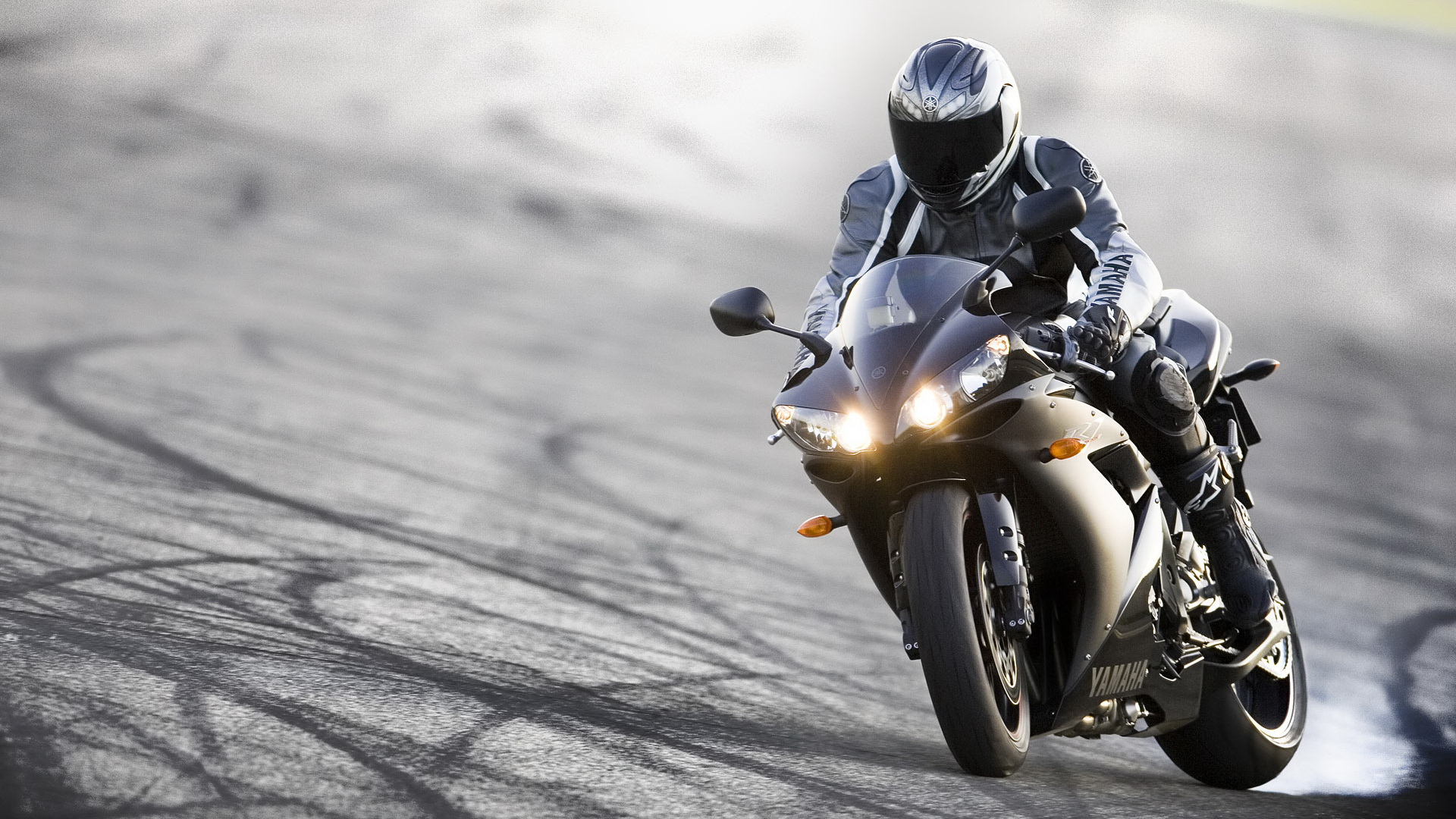 Yamaha Bike Wallpaper
