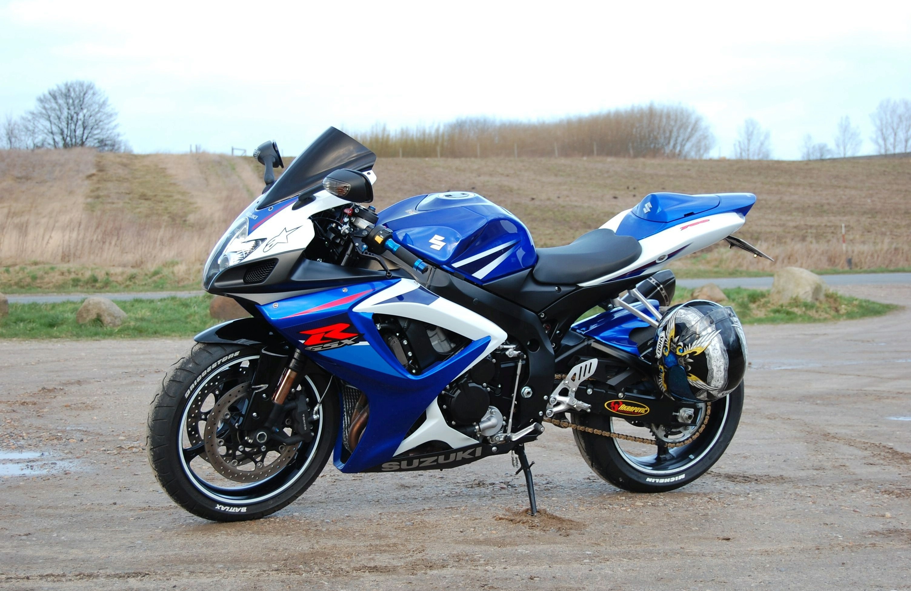 Gsxr Wallpaper Showing Pics For