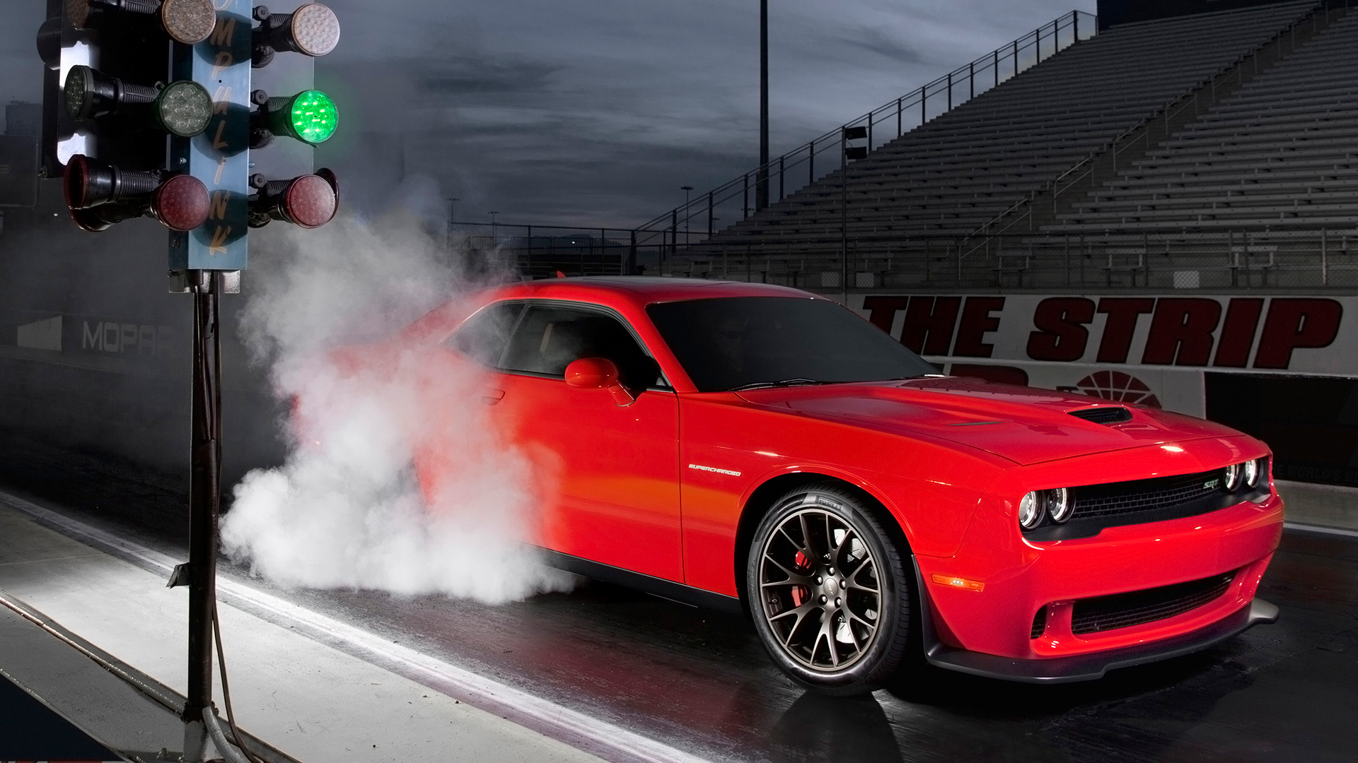 Dodge Challenger Srt Burnout Wallpaper HD Car