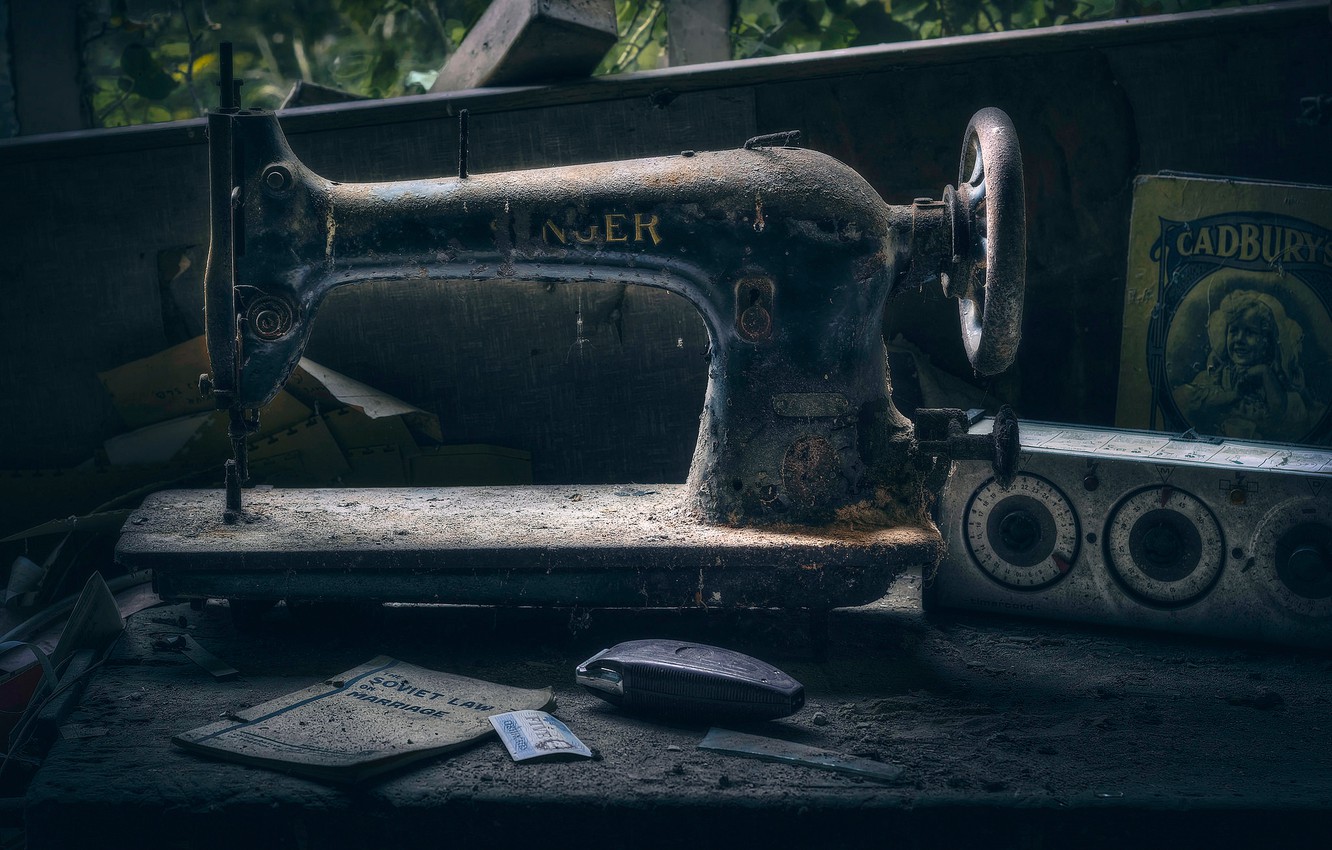 Wallpaper Retro Rarity Sewing Machine The Dust Of Ages Image