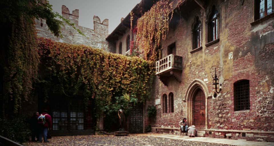 Juliet Balcony S House And Courtyard Verona
