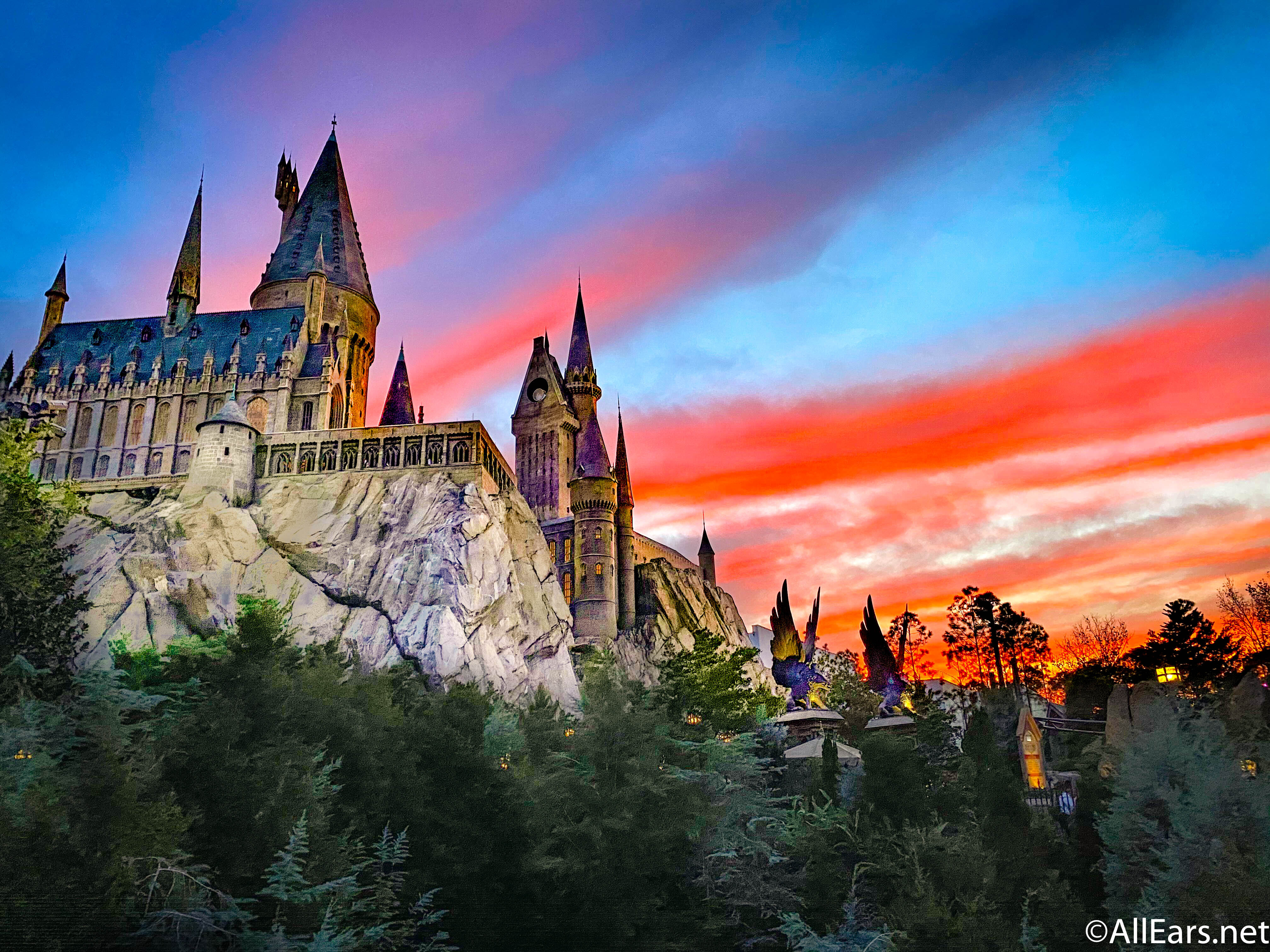 These Gorgeous Harry Potter Wallpapers Will Cast a Spell on Your