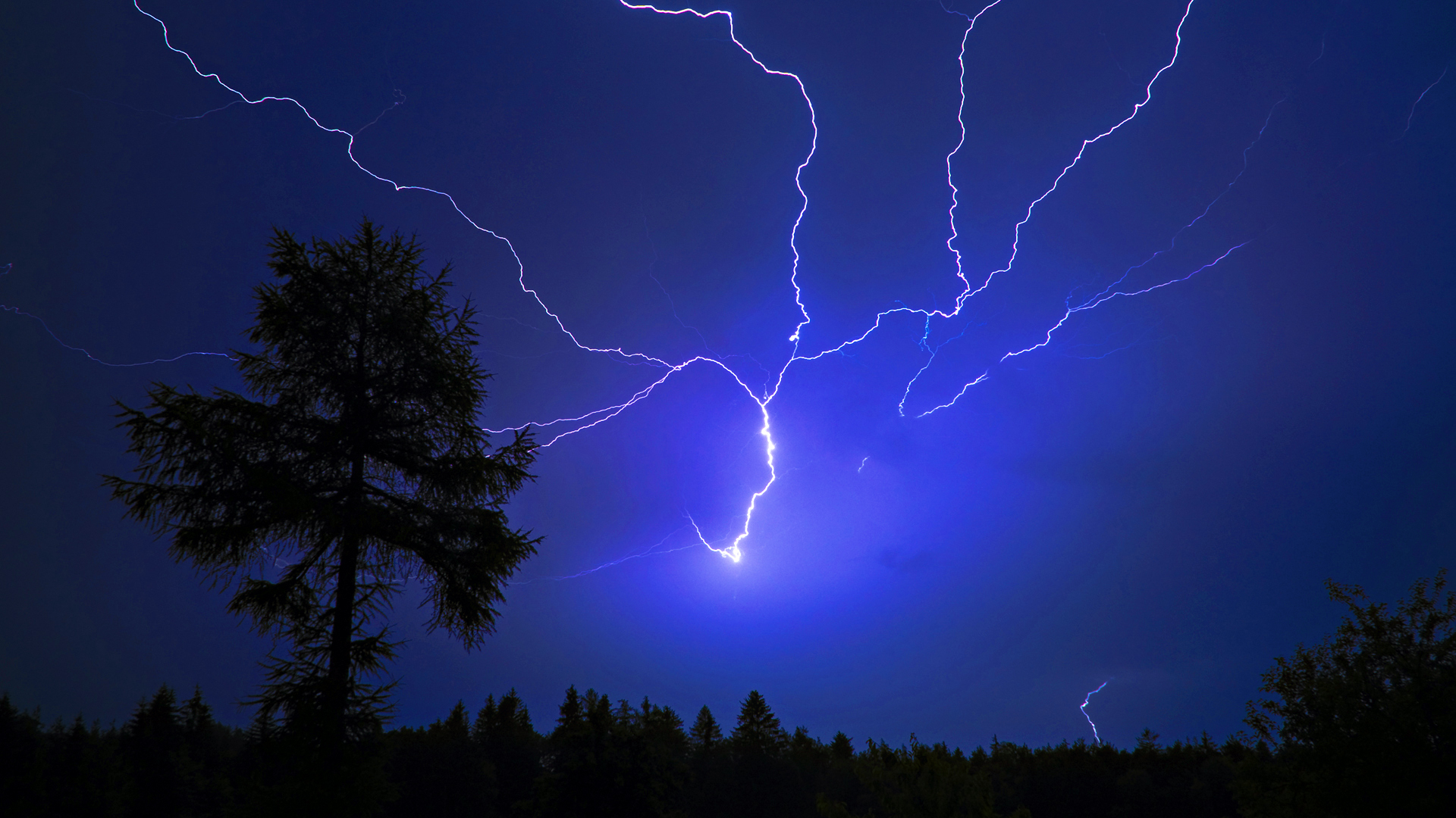 Thunderstorm Browser Themes Amp Desktop Pics