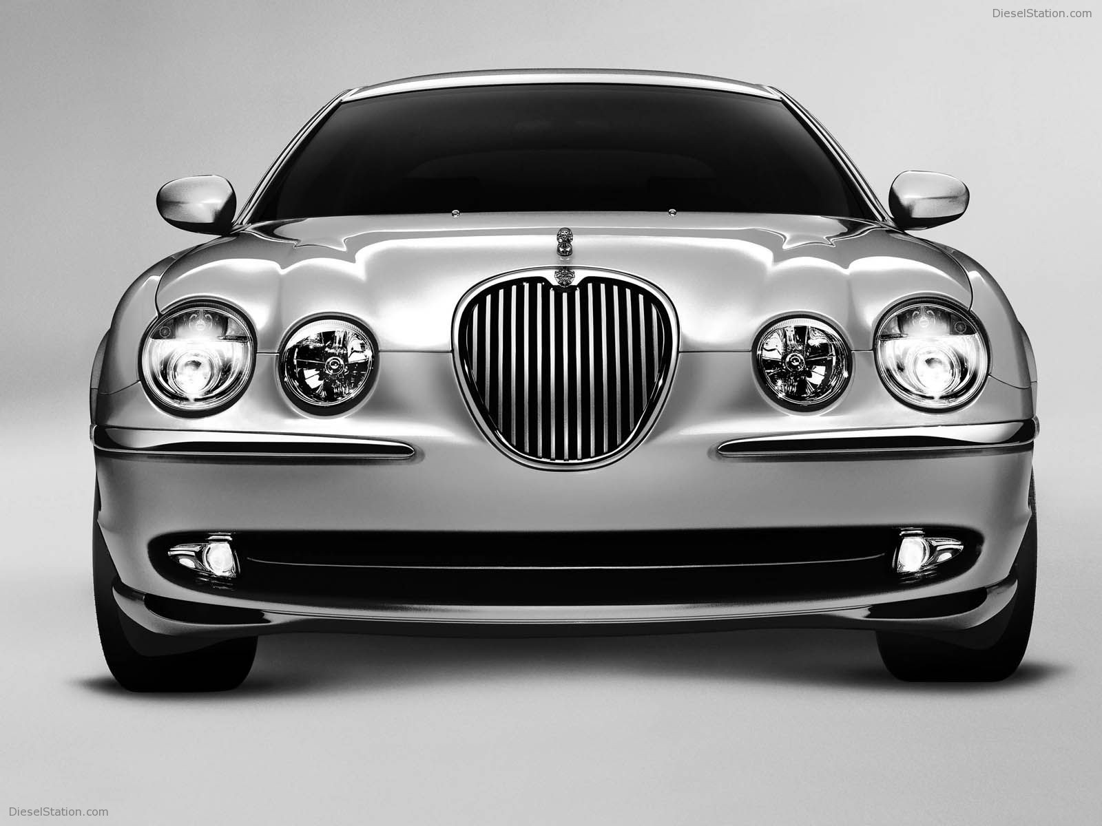 Carsgear Jaguar S Type Diesel Luxury Car Wallpaper
