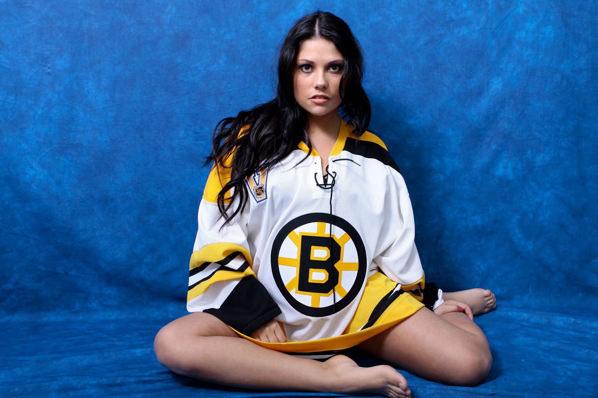 Boston Bruins Nhl Hockey Cheerleader Sexy Babe Wallpaper Background