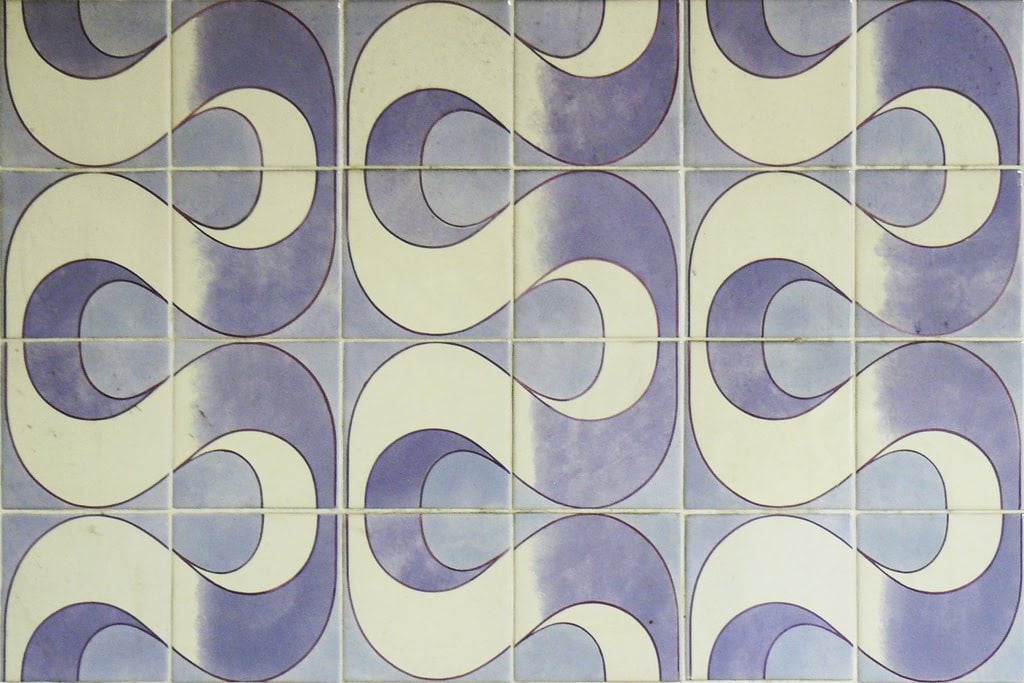 Wallpaper groups Portuguese tiles Lisbon Metro Alvalade Maria 1024x683
