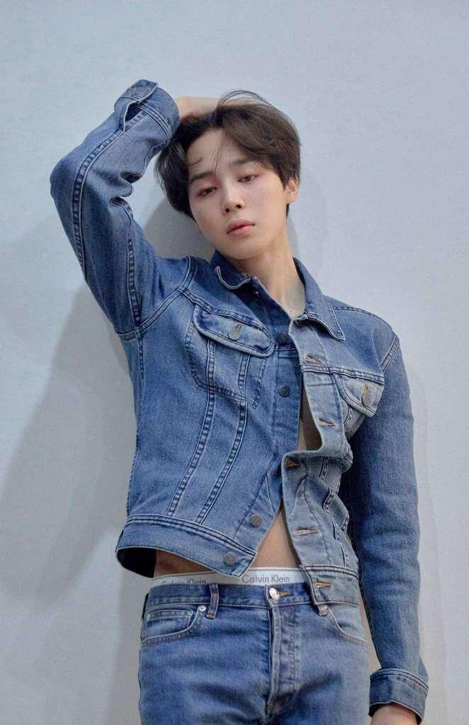 BLESS WHOEVER PUT JIMIN WITH JUST A DENIM JACKET JEANS CALVIN
