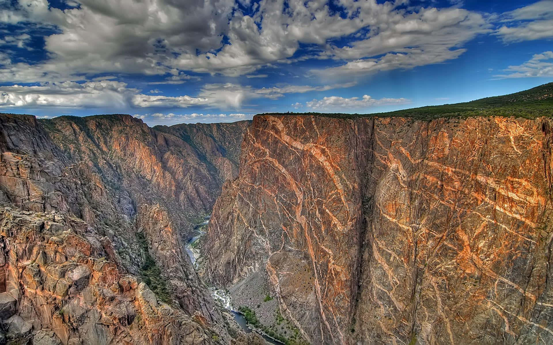 Explore Utah S Black Canyon A Secluded And Picturesque Wallpaper