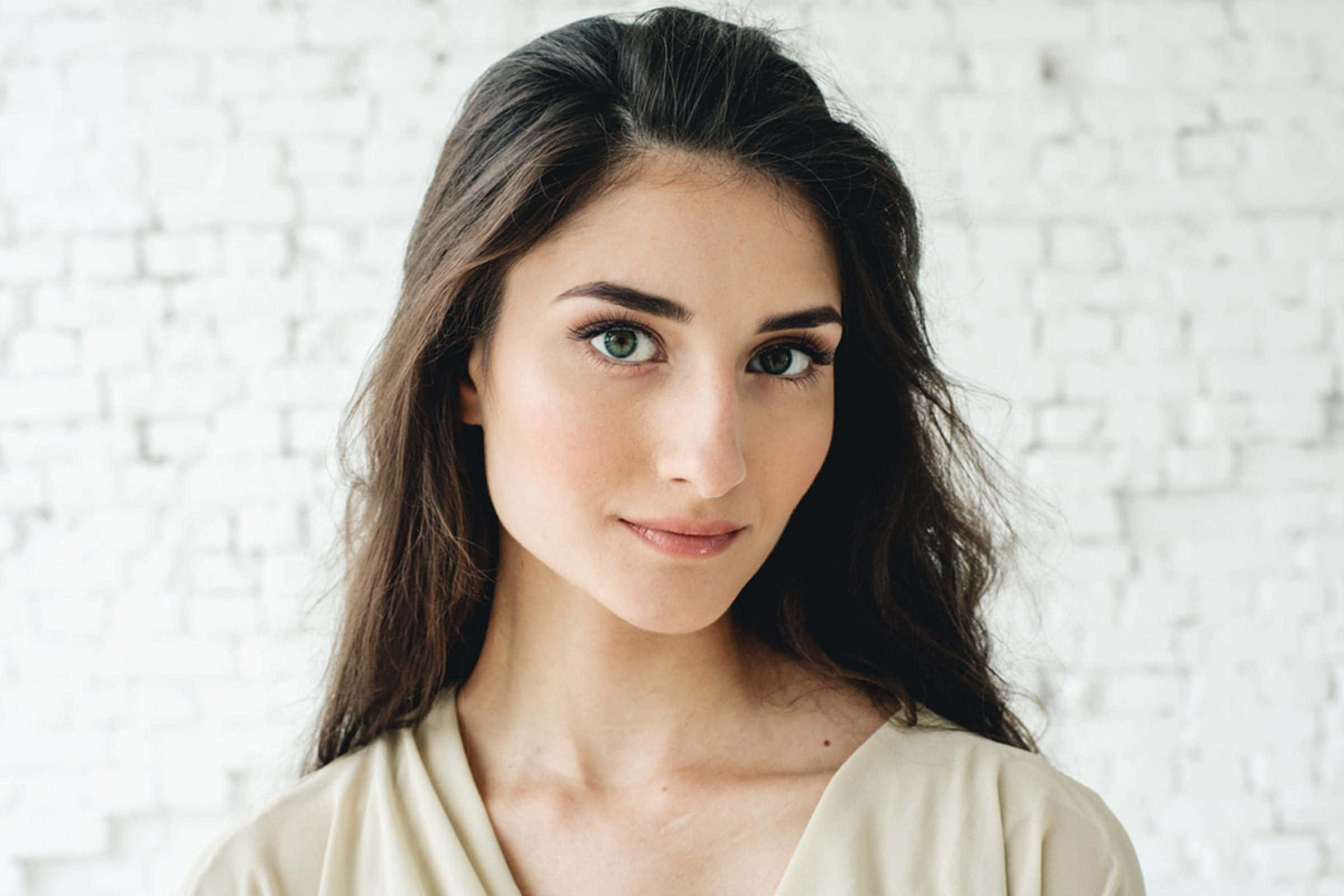Women Profile Picture X Wallpaper