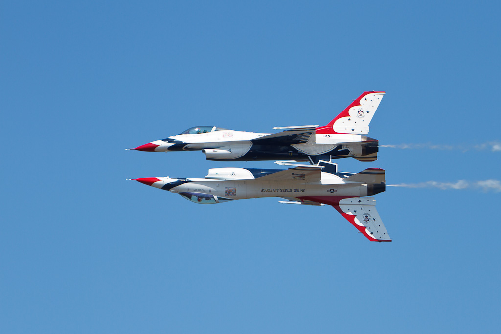 Airspace Media Flyvertosset Us Air Force Thunderbirds Aspx