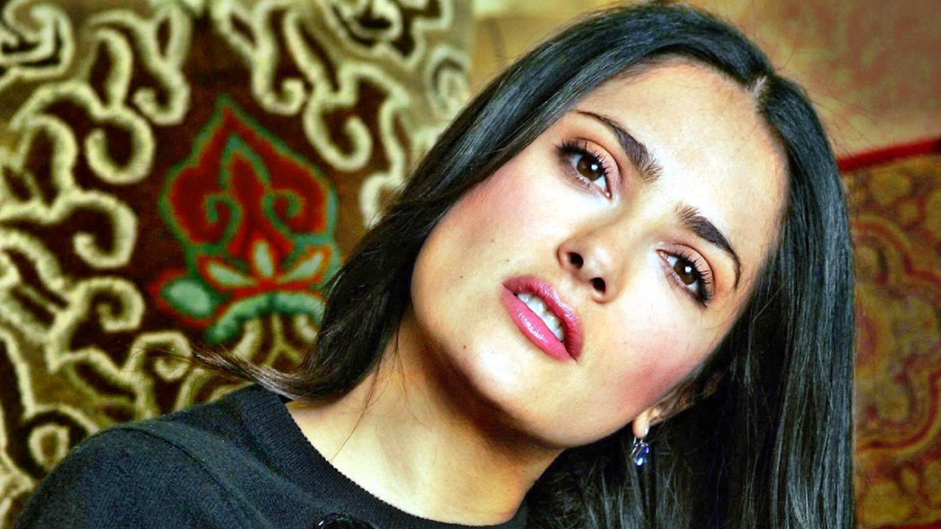 Salma Hayek Bikini Wallpaper