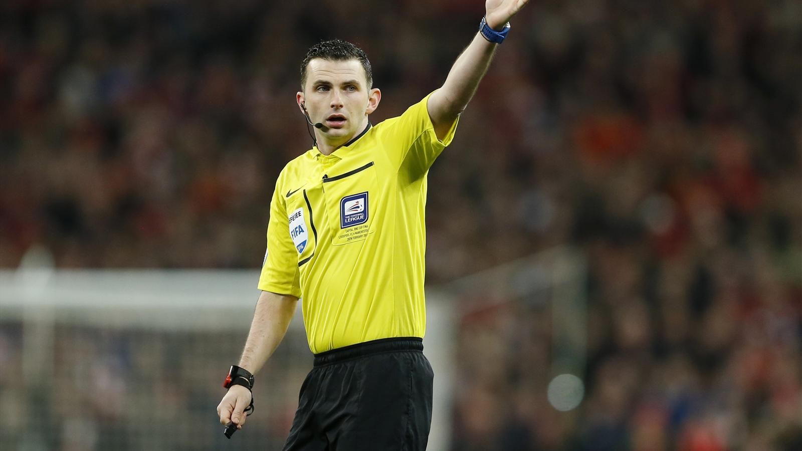 Paper Round Michael Oliver To Join Refereeing Exodus Premier