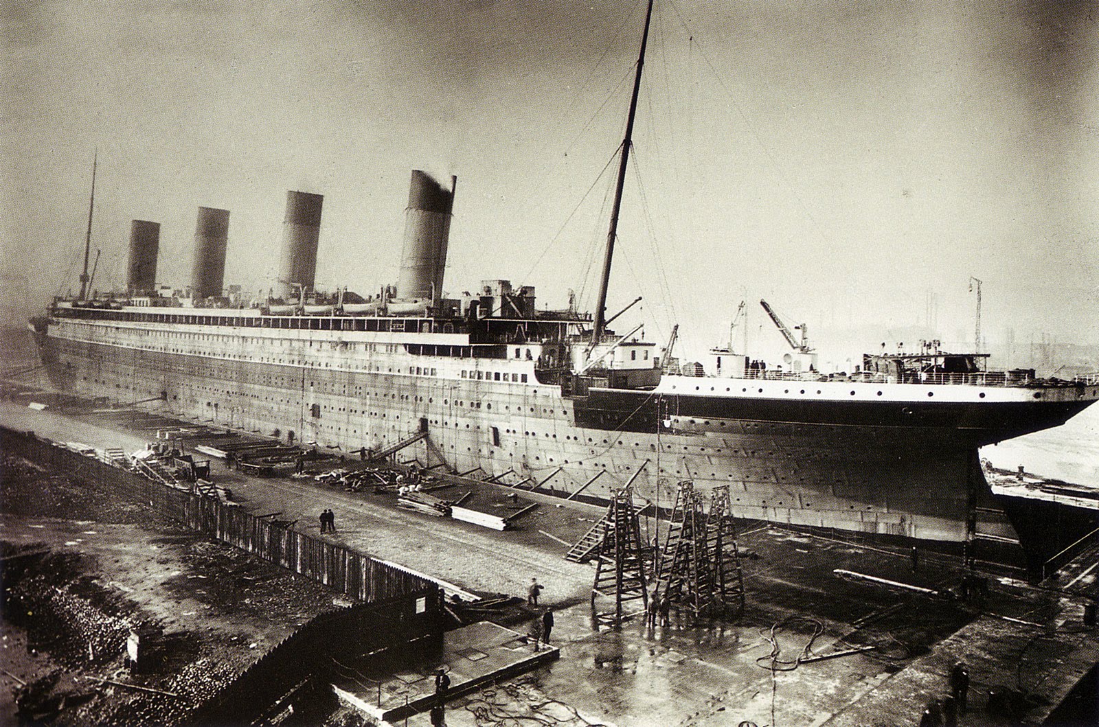 Vehicles Rms Titanic Wallpaper