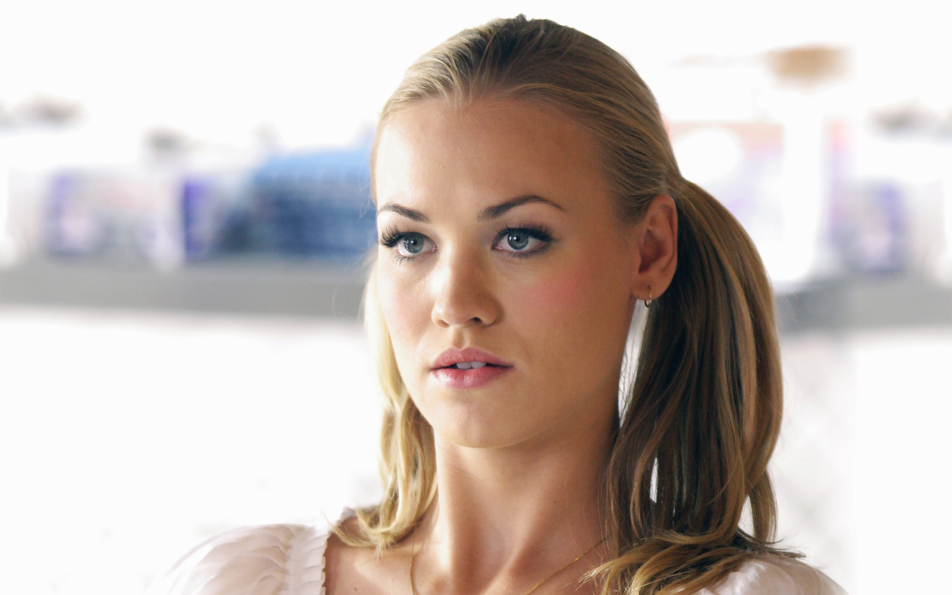 Yvonne Strahovski Archives Hdwallsource