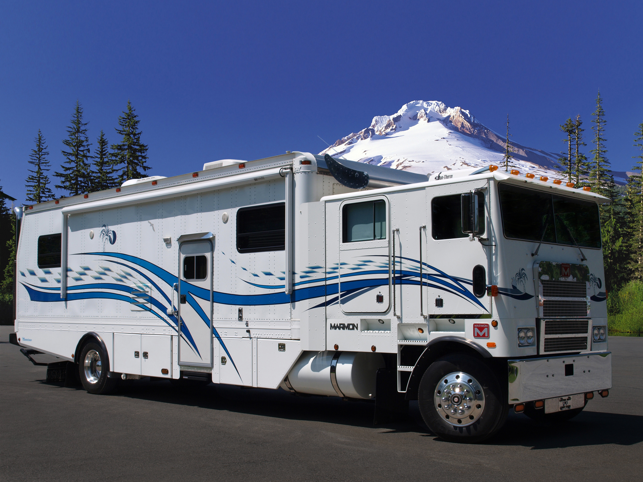 Marmon Campers Motorhome Mobilehouse Bus Buses Wallpaper Background