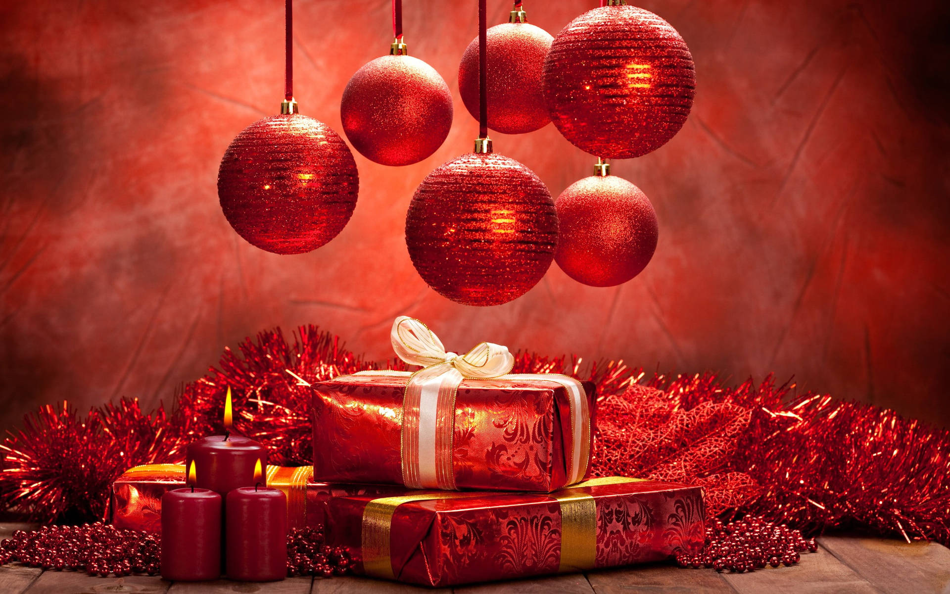Christmas Balls Wallpaper