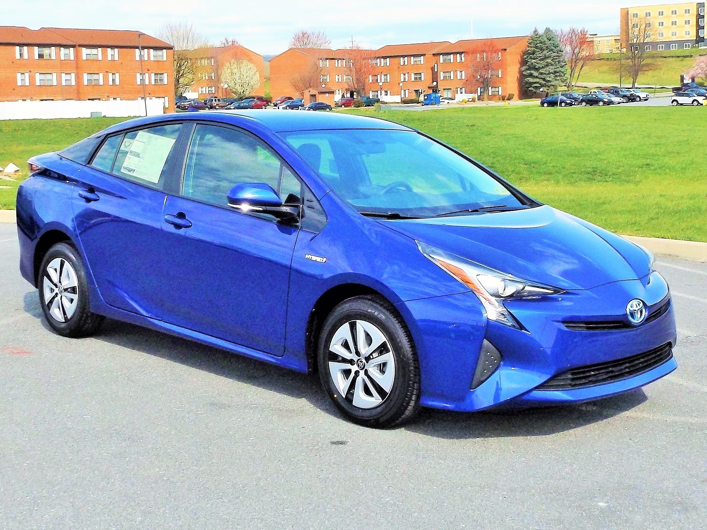 2017 Toyota Prius Two Eco Review   Auto Car Update