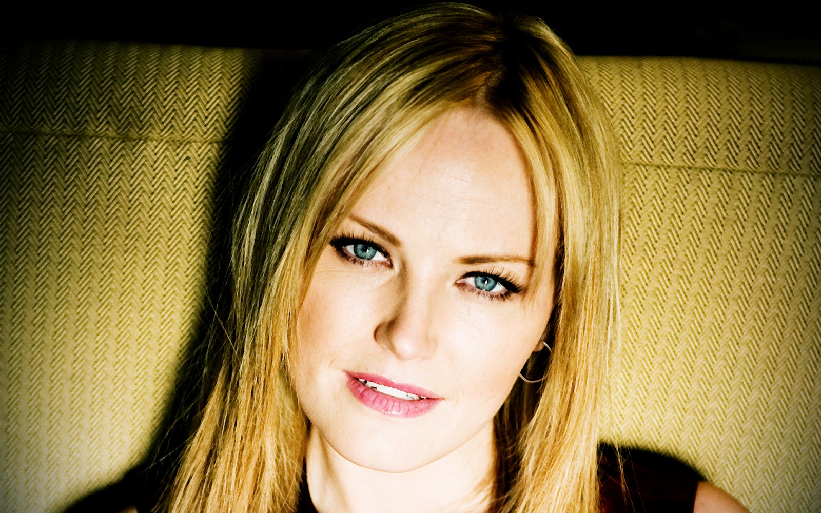 Malin Akerman Wallpaper For Dekstop
