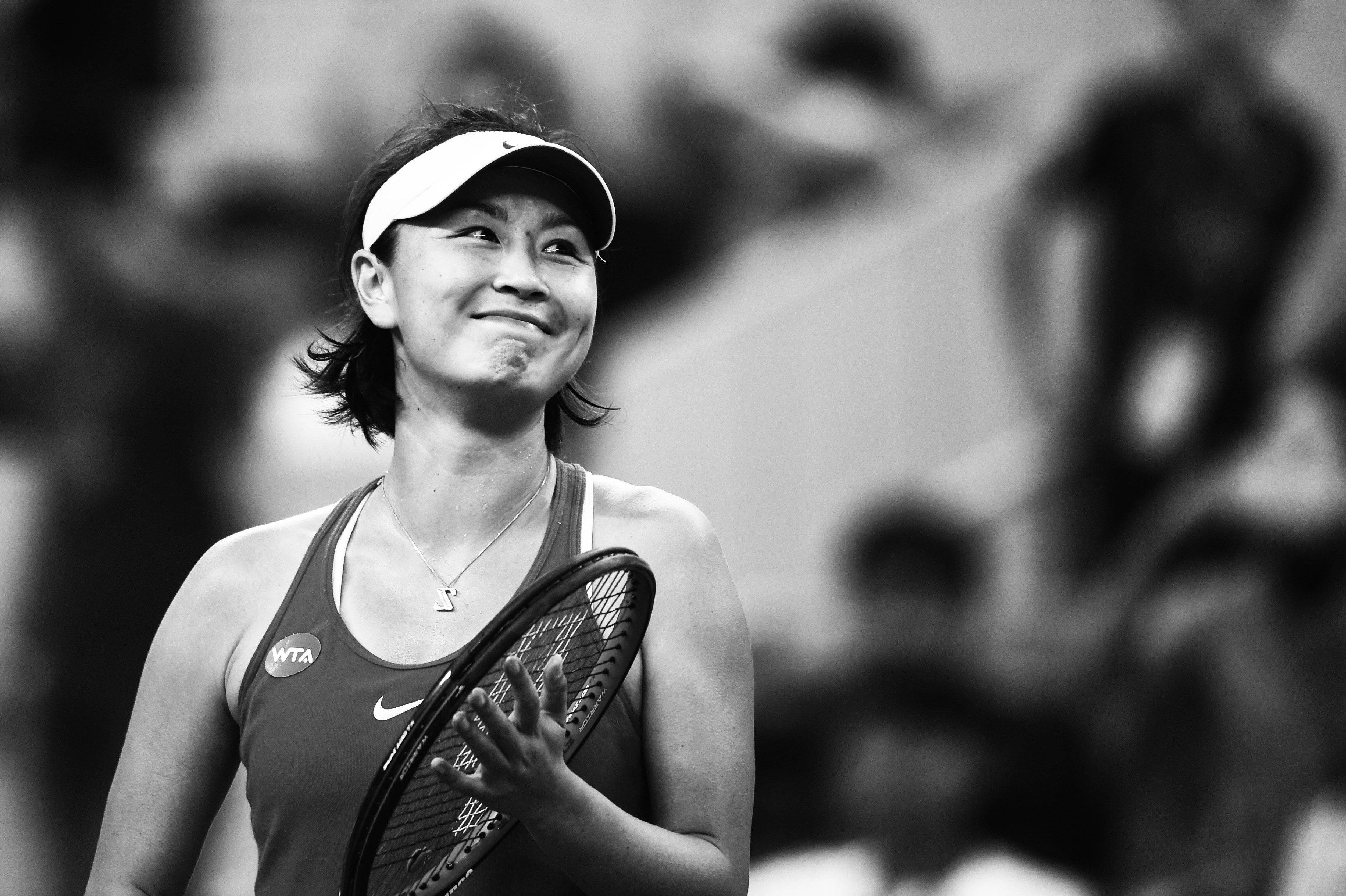 Black And White Shuai Peng 1vmelarxohihw07l Wallpaper