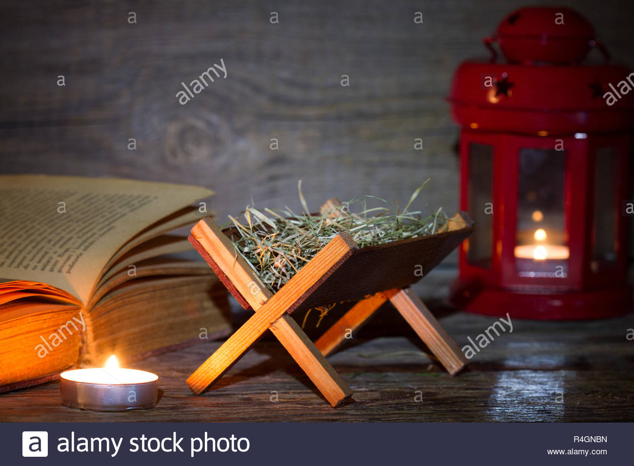 Pesebre Linterna Y Biblia En Noche Abstract Christmas