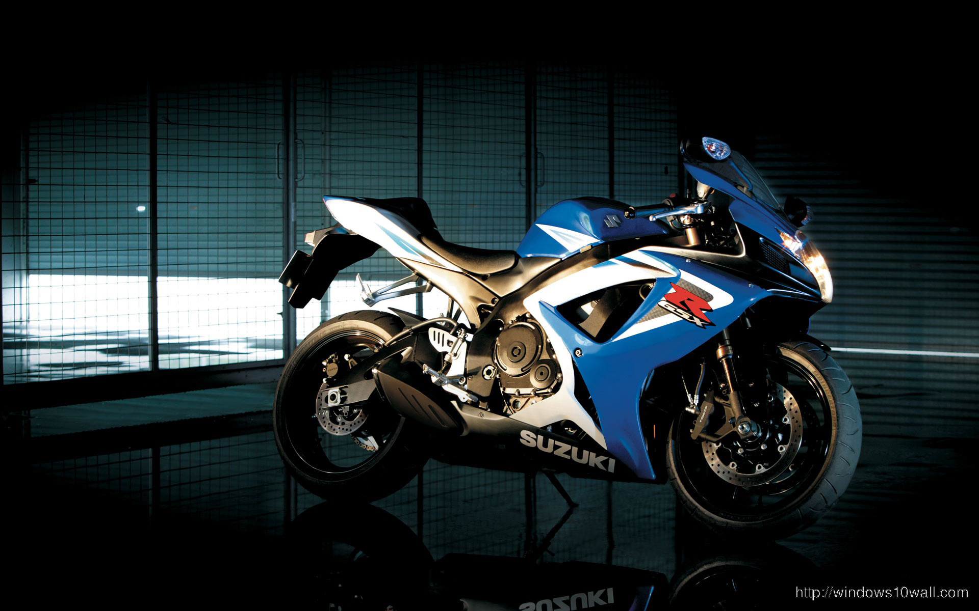 Suzuki Gsx R1000 Action Bike Wallpaper