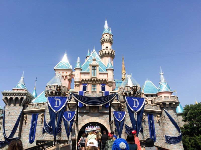 Disneyland 60   Castle Progress   Budget Fairy Tale 800x600