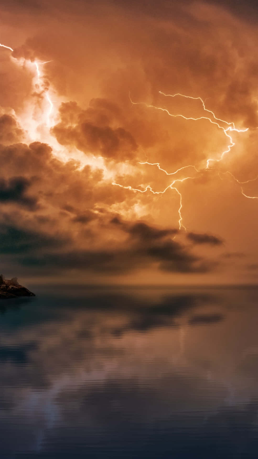 Lightning iPhone Wallpaper