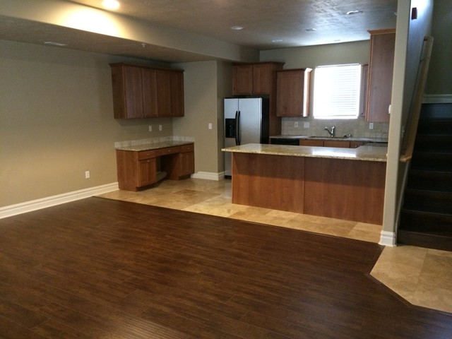 Free Download Quality 12mm Handscraped Laminate Flooring Modern