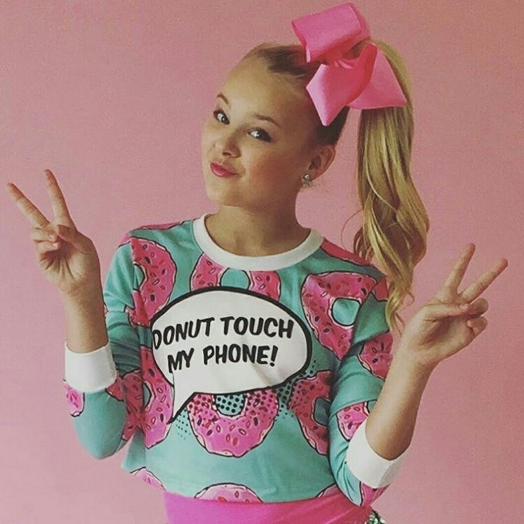 Jojo Siwa Discovered By Famousguide On We Heart It