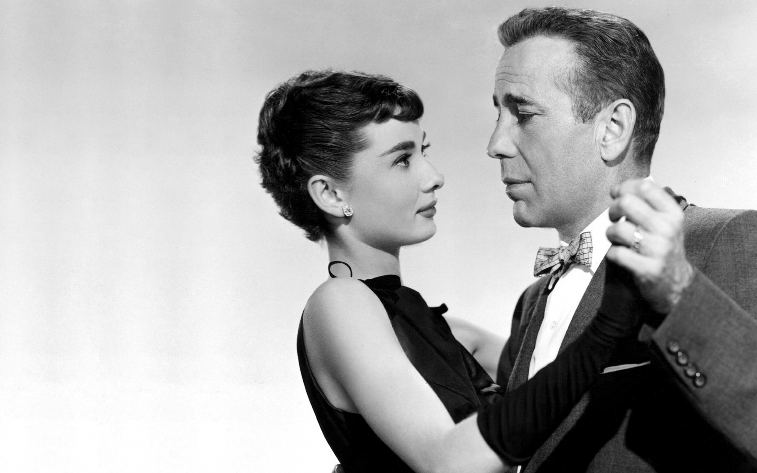 Humphrey Bogart Monochrome Greyscale Sabrina Movie Wallpaper