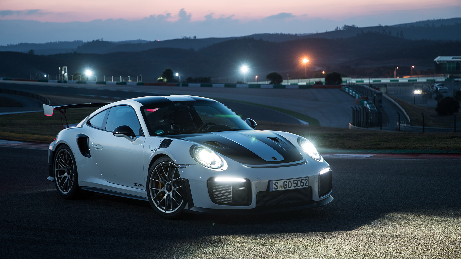 Porsche 911 GT2 RS Wallpapers HD Images