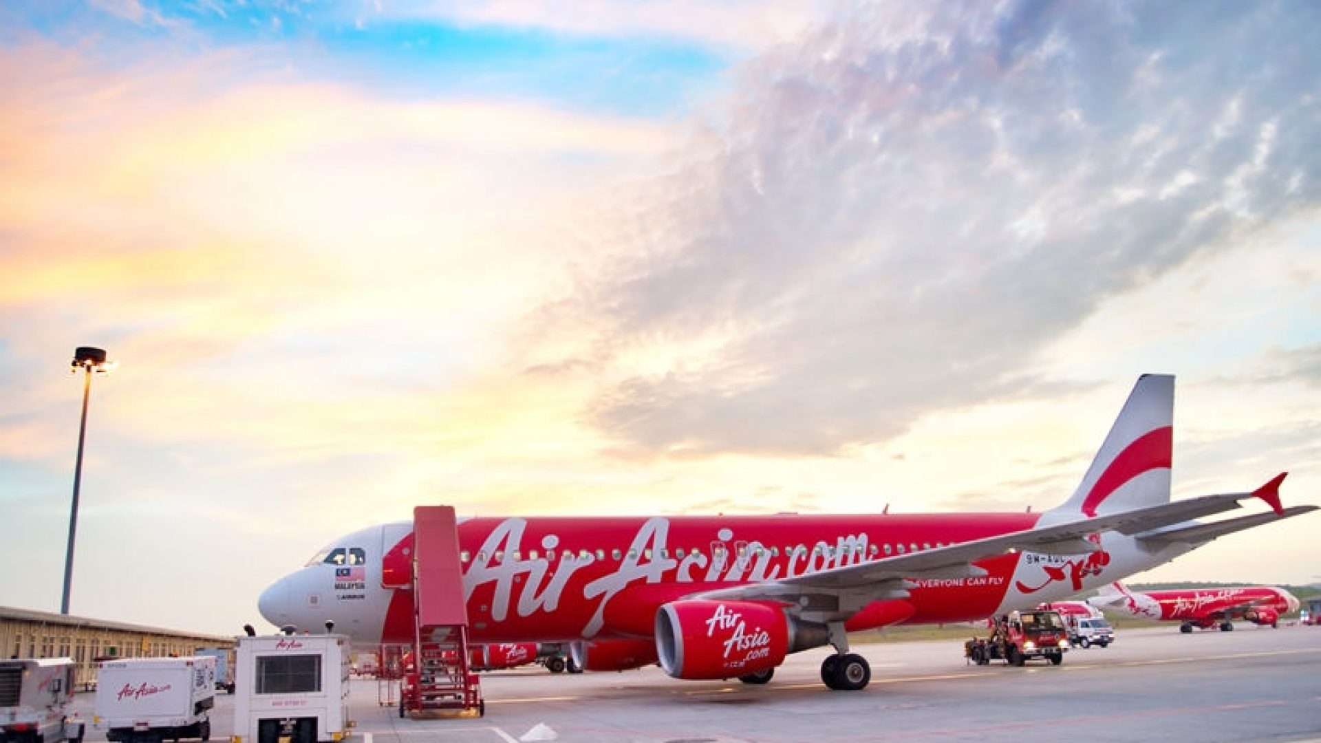 Free download CUSTOMER SATISFACTION ON AIR ASIA by aien yours on emaze