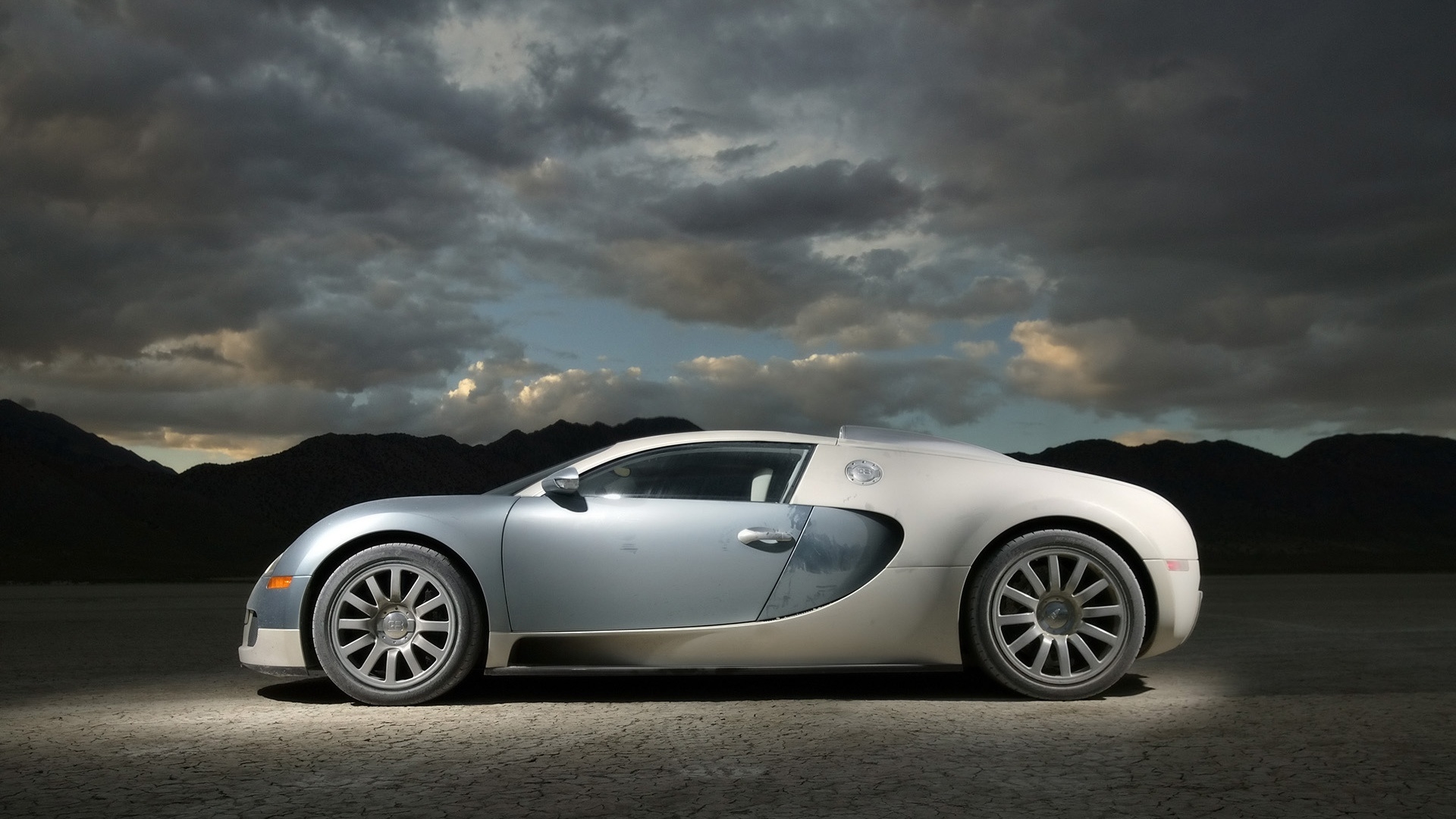 Bugatti Veyron Side At X Size