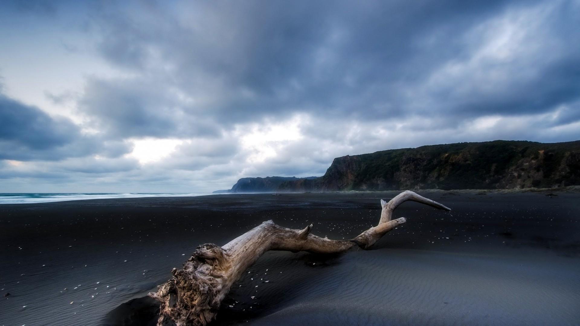 Black Sand Beach High Quality And Resolution Wallpaper