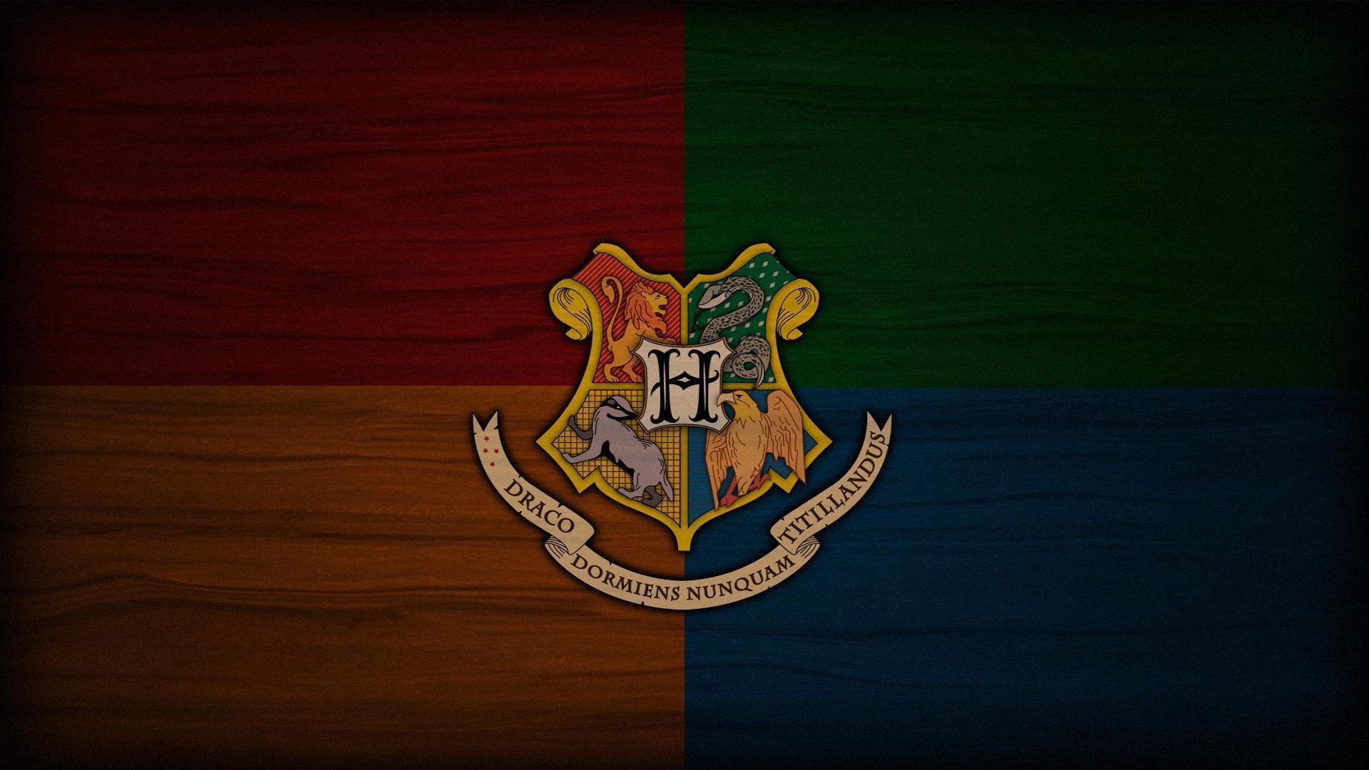 Hogwarts Logo Wallpaper Image