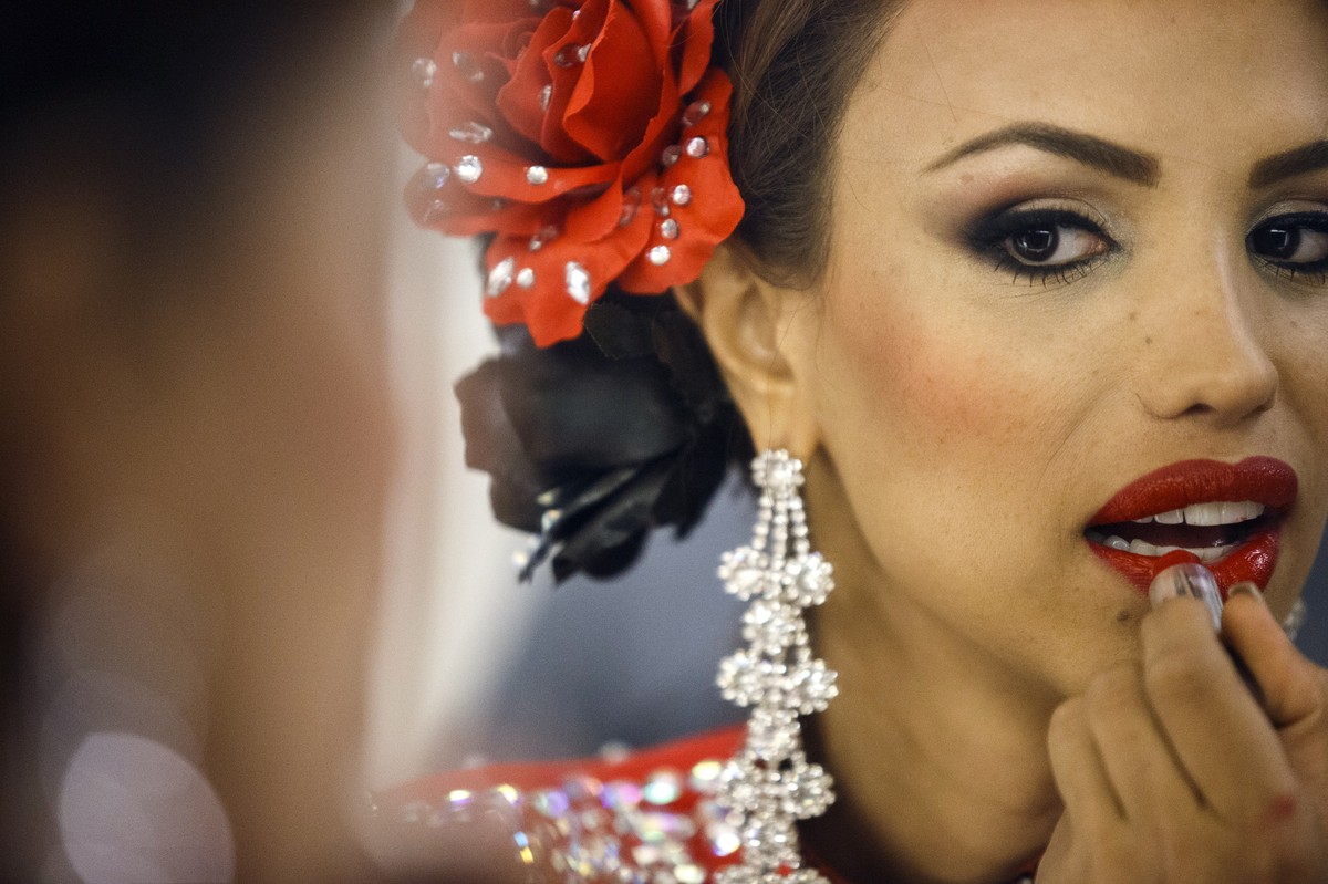 Isabella Santiago Transgender Beauty Contestant Crowned
