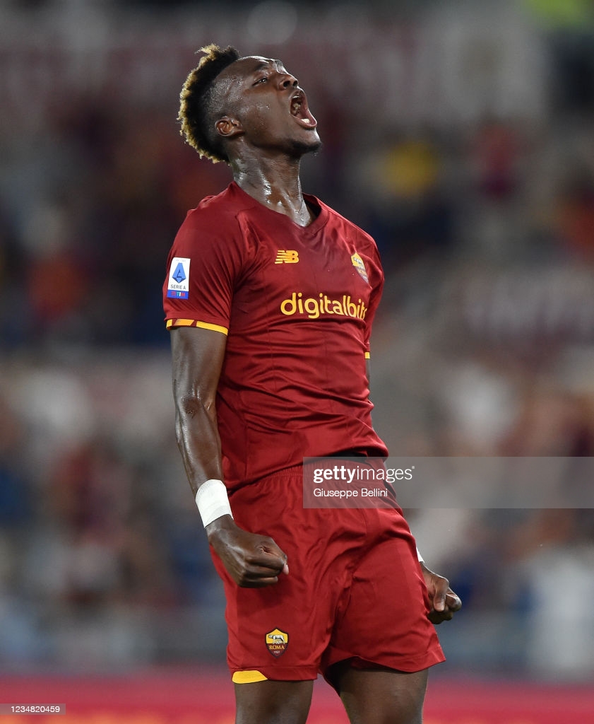 Tammy Abraham of AS Roma celebrates during the Serie A match 841x1024