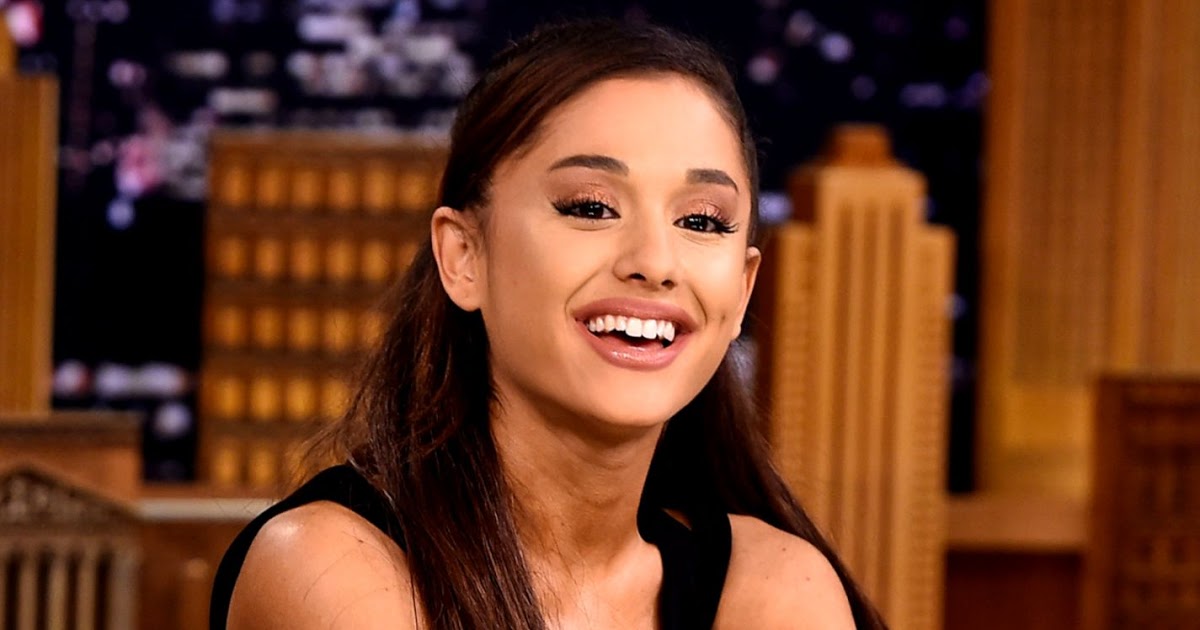 Ariana Grande Stunning Look HD Wallpaper Legend