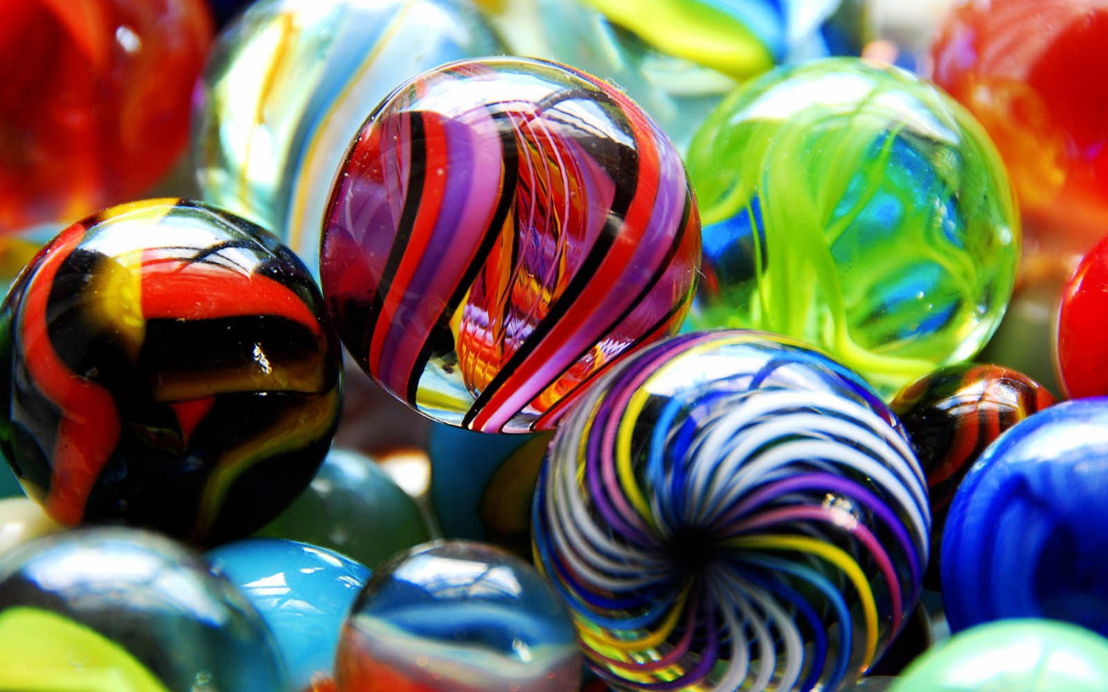 Glass Balls Wallpaper