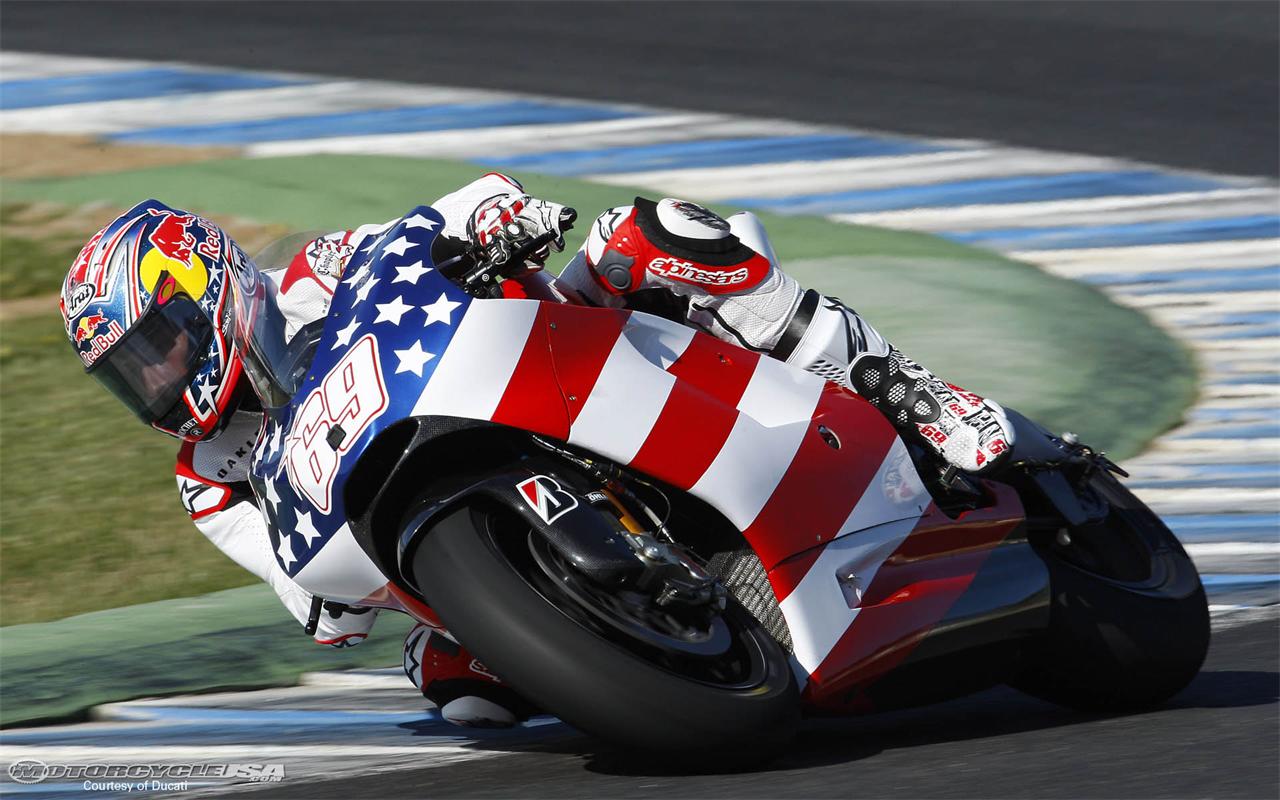 Nicky Hayden tests his new Ducati prior to the 2009 season