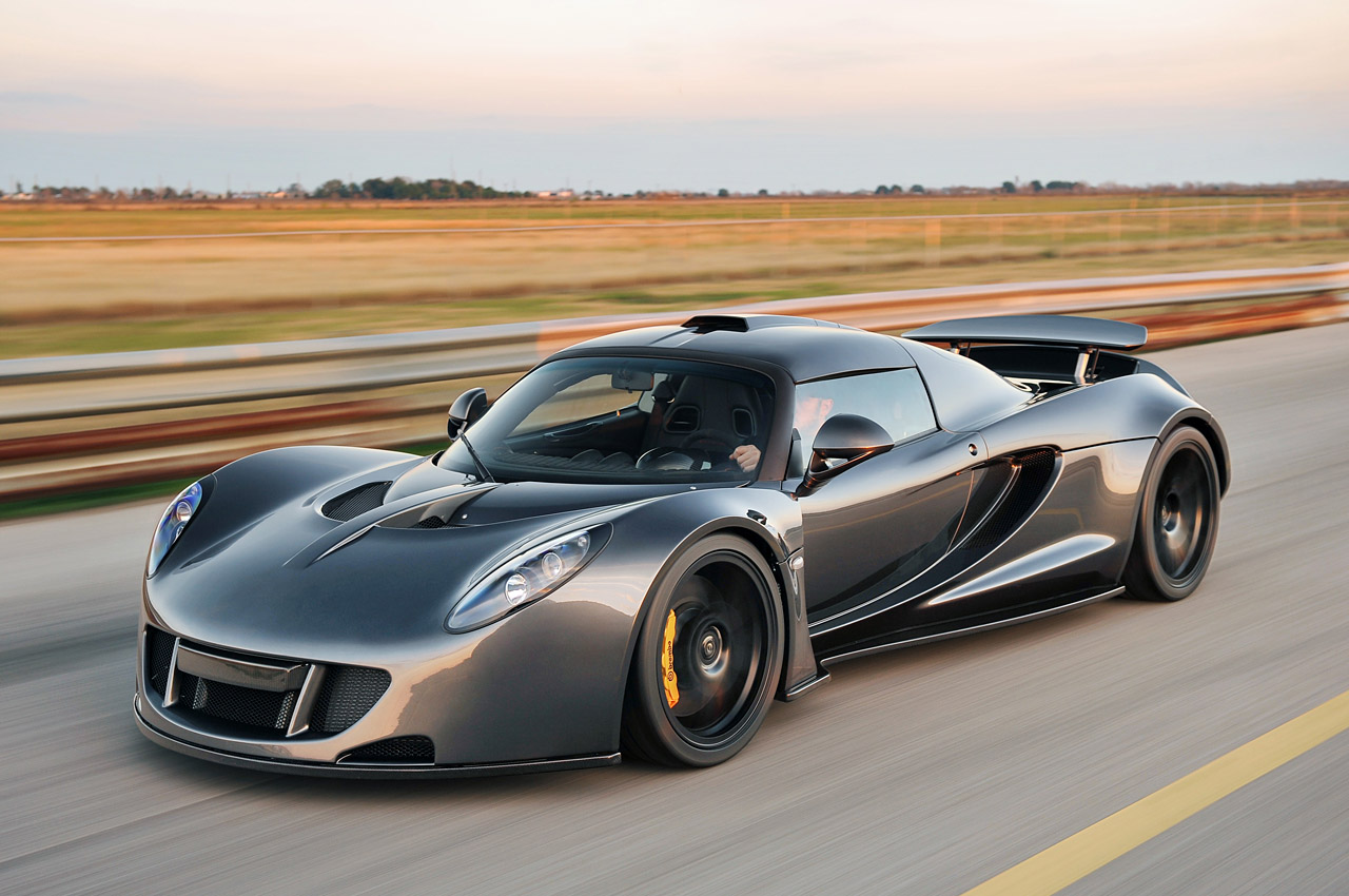 Top 10 Fastest Cars in the World 2015