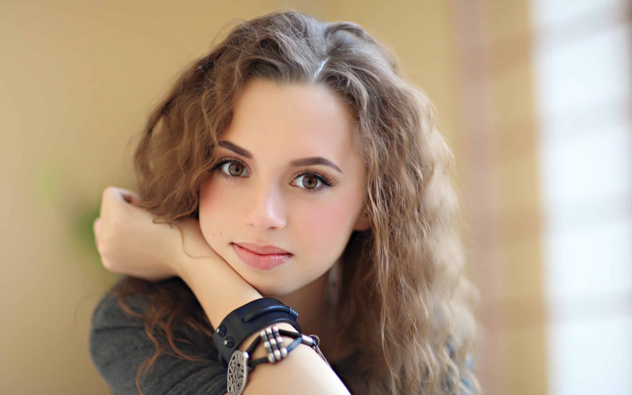 Serene Beauty Model HD Wallpaper