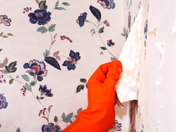 How To Remove Wallpaper Using Solvents Or Steam Tos Diy
