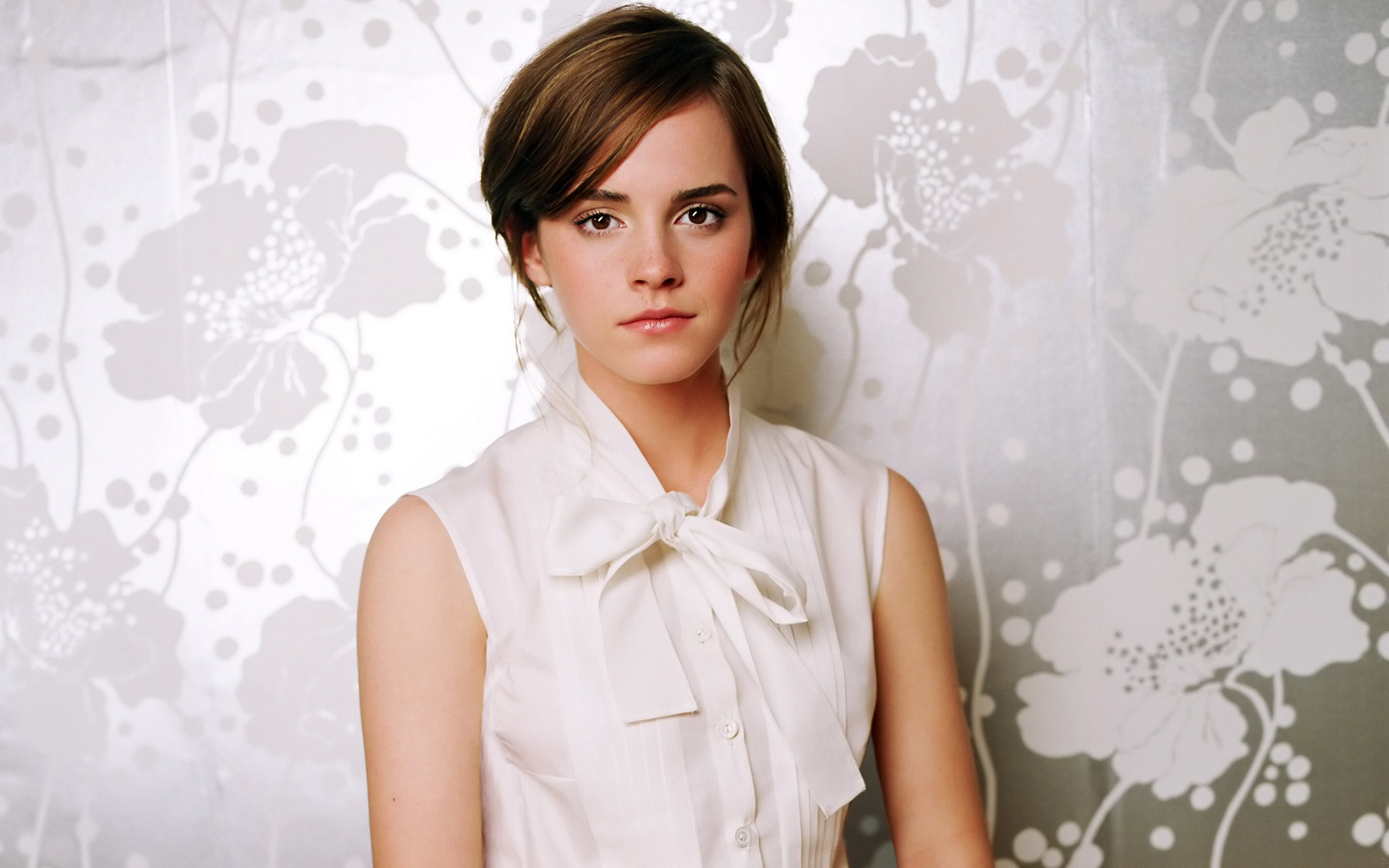 Emma Watson Desktop Wallpaper High Definition