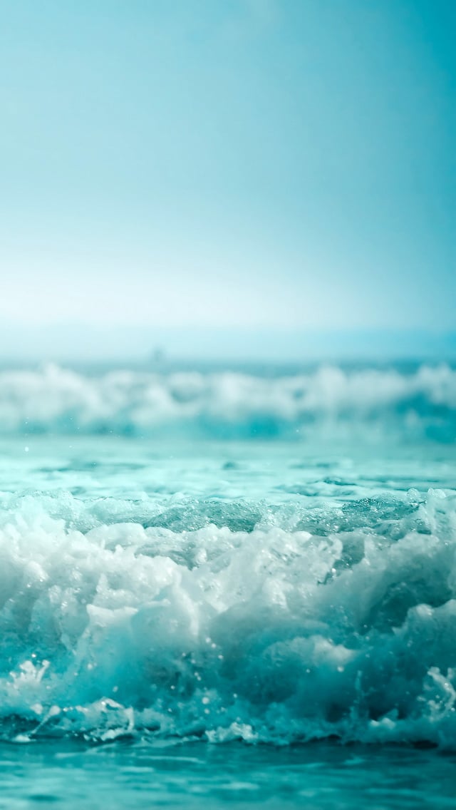 Ocean waves iPhone 5 Wallpaper 640x1136