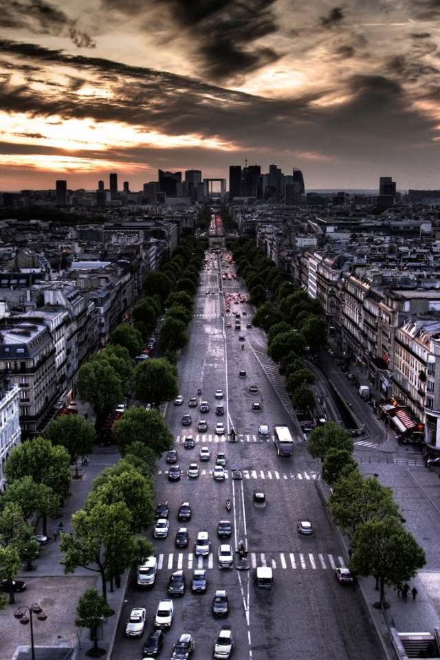 Streets Of Paris iPhone Wallpaper