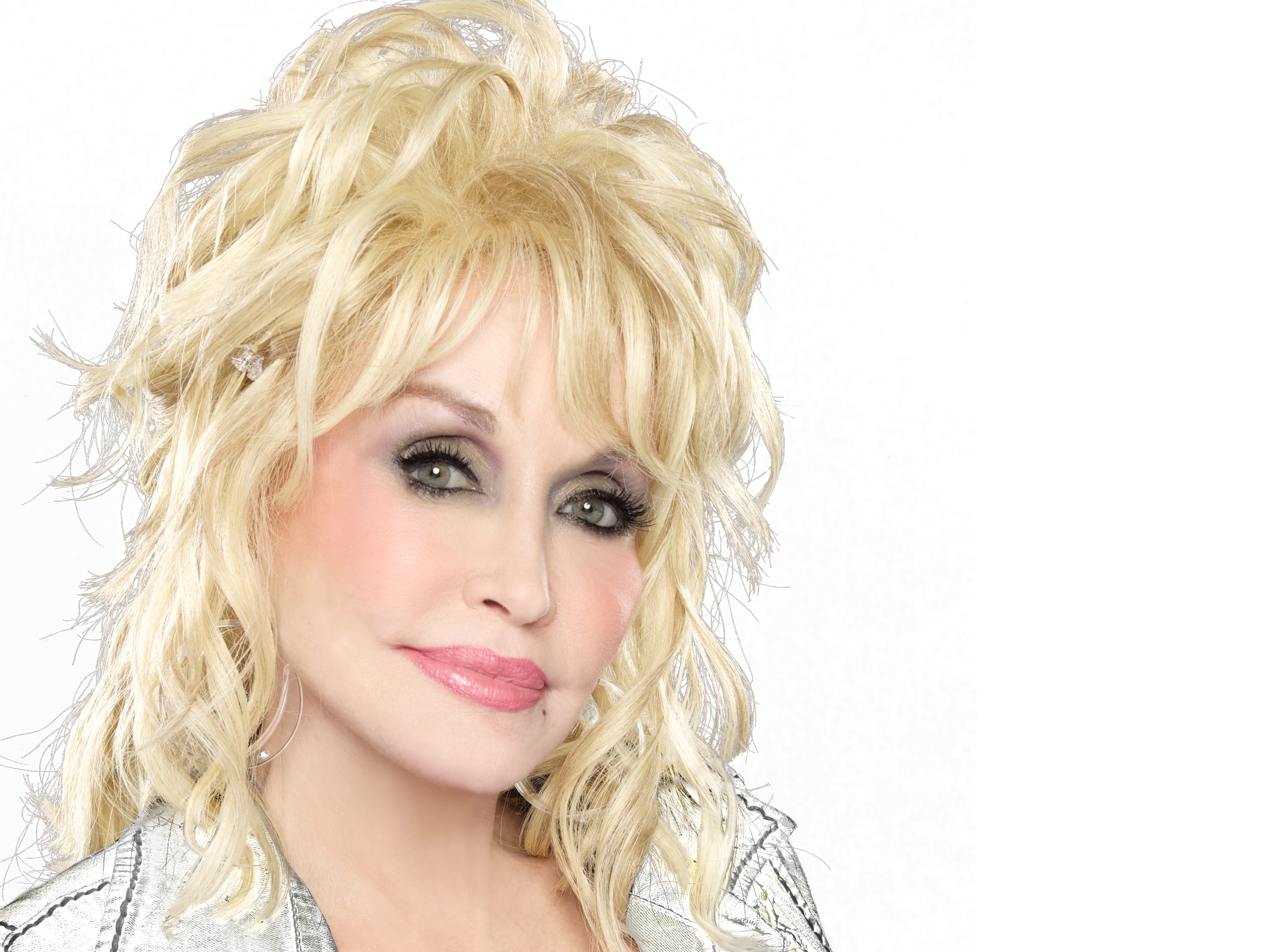 Dolly Parton Says Her Ments About Hillary Clinton Were