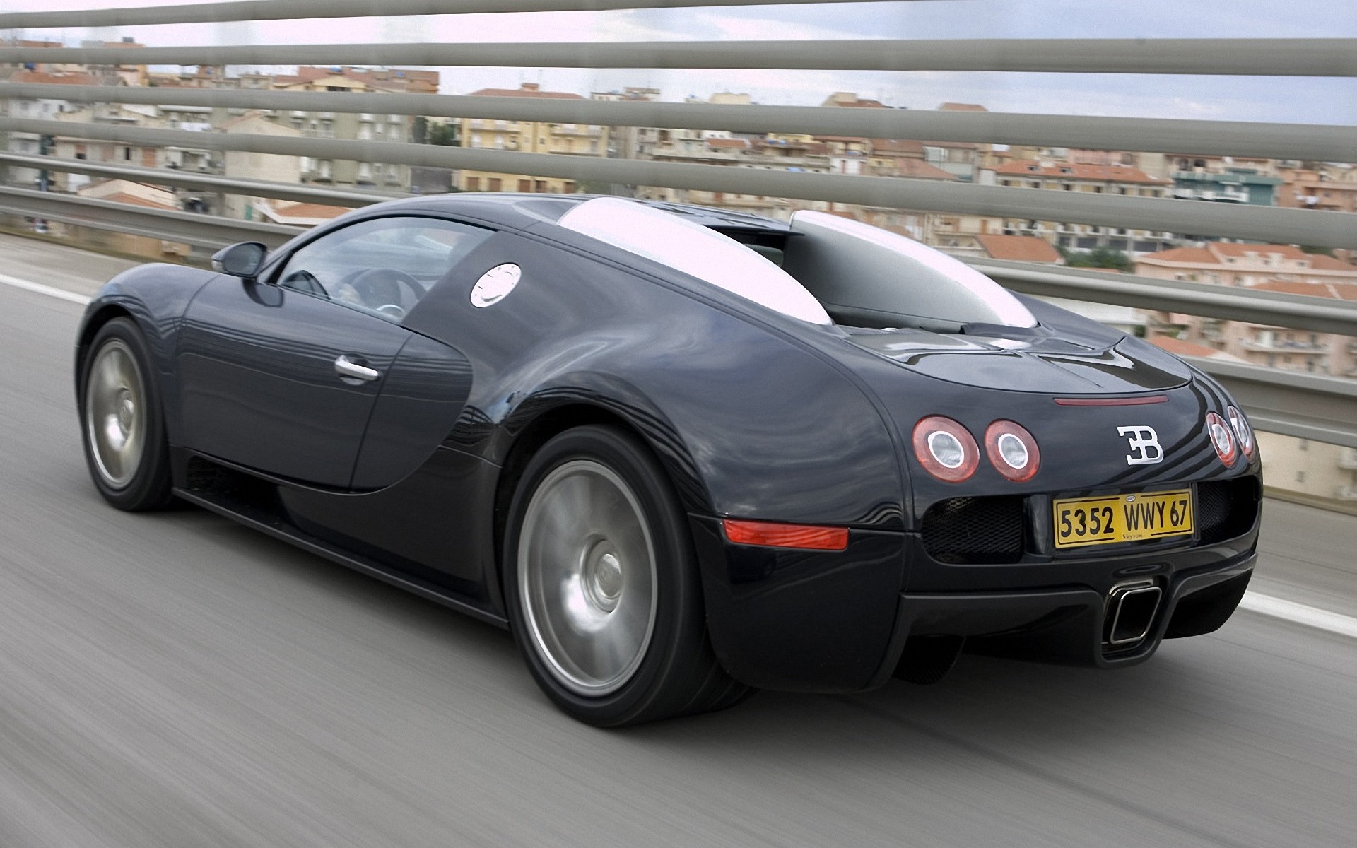 Bugatti Veyron Black Wallpaper HD