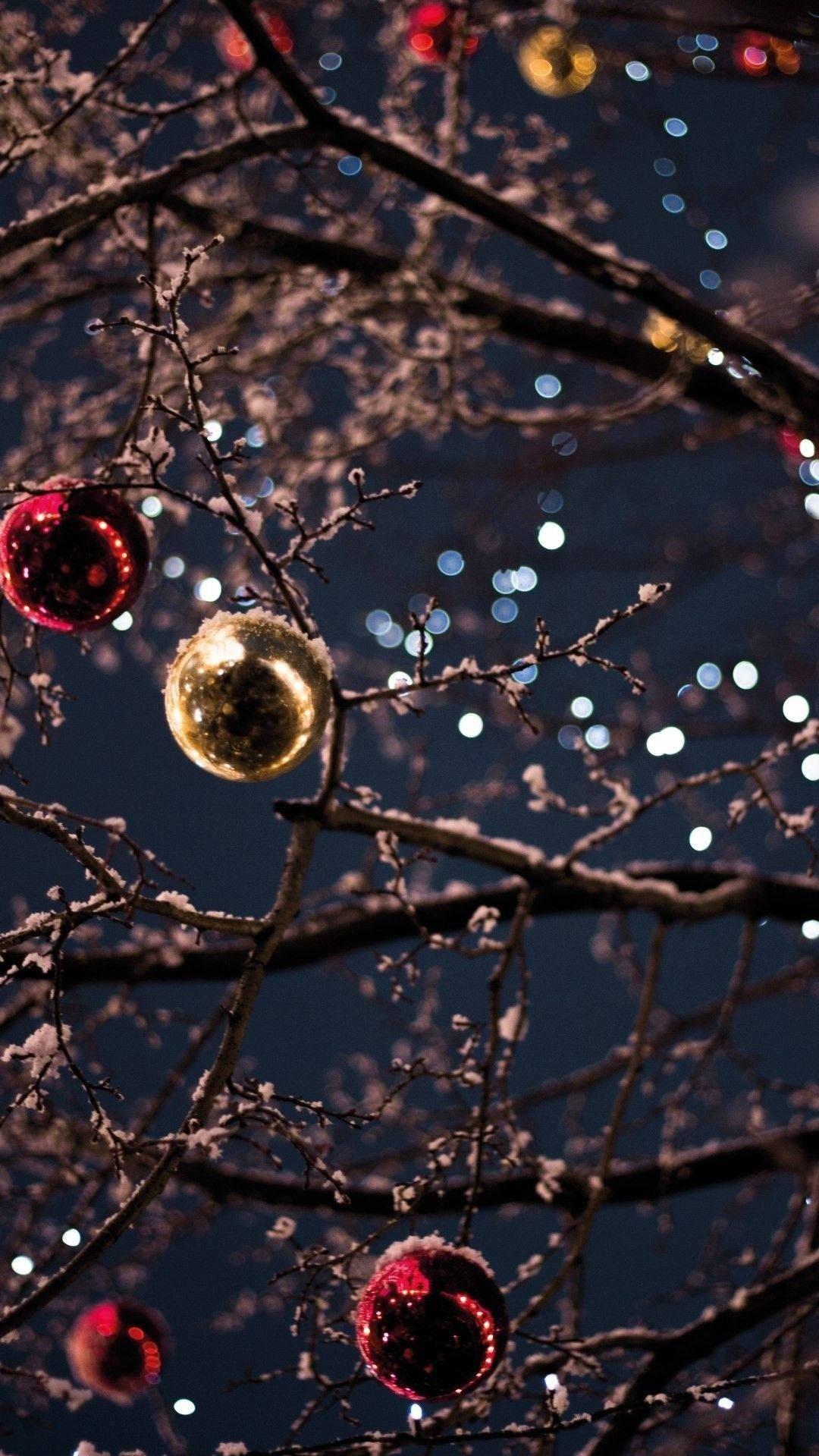 Enjoy The Beautiful Lights This Christmas Wallpaper