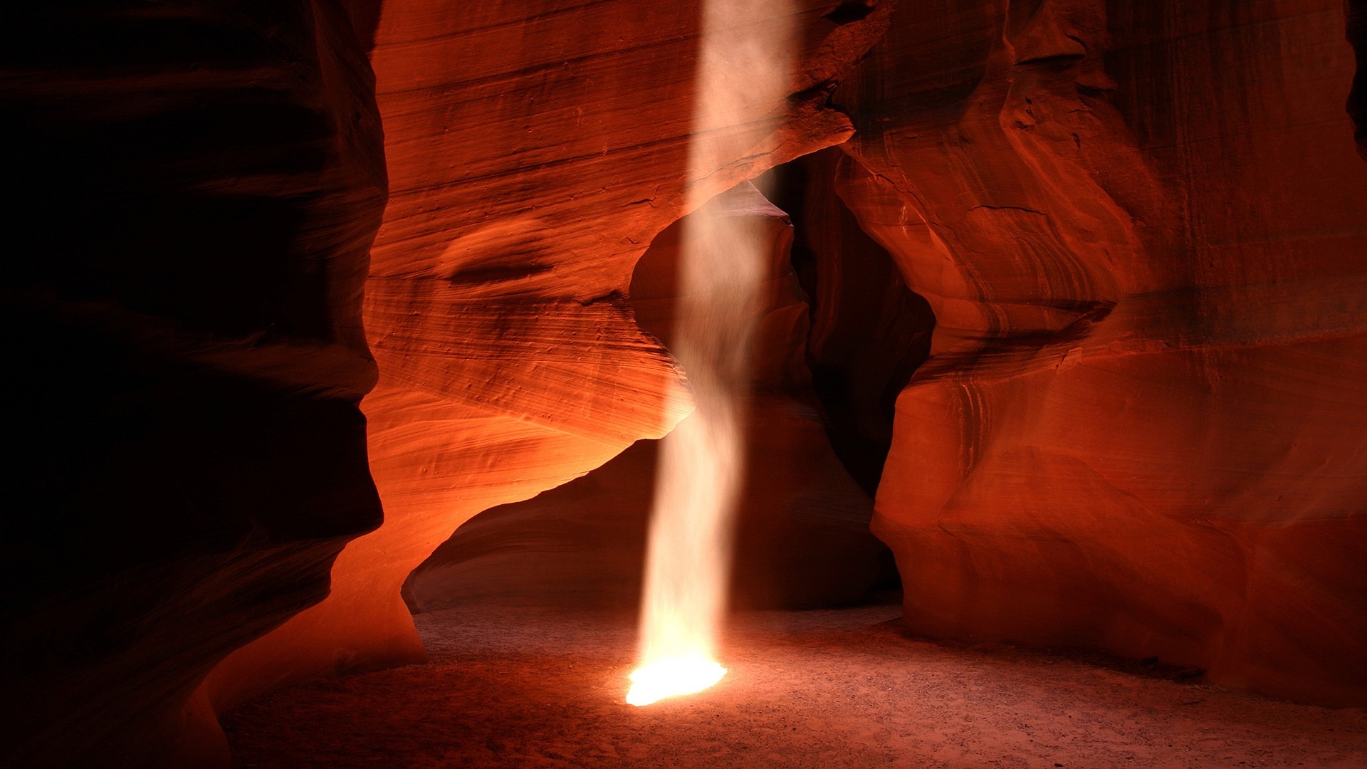 Ray Of Light In Antelope Canyon Arizona Wallpaper